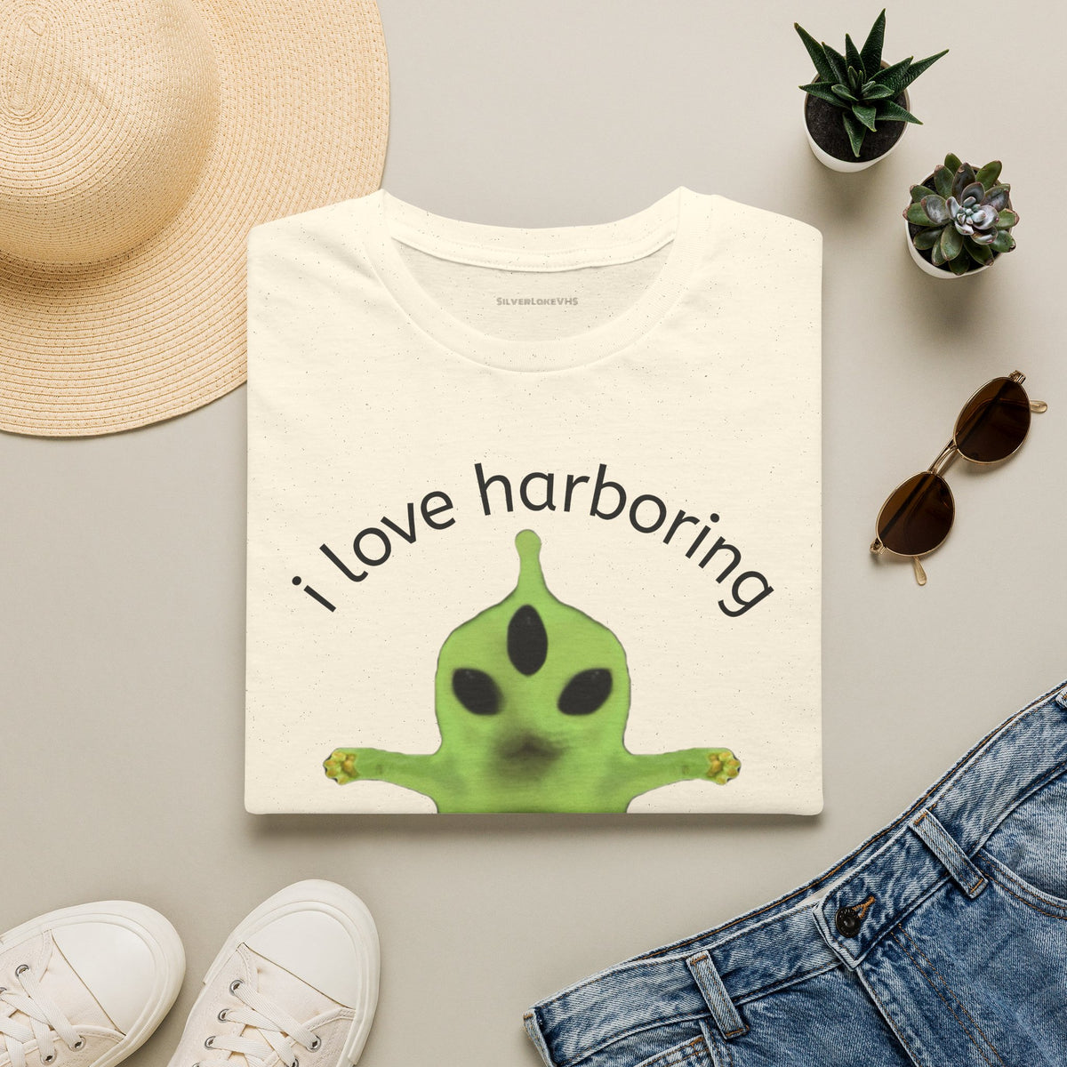 Gleebus Harboring T - White