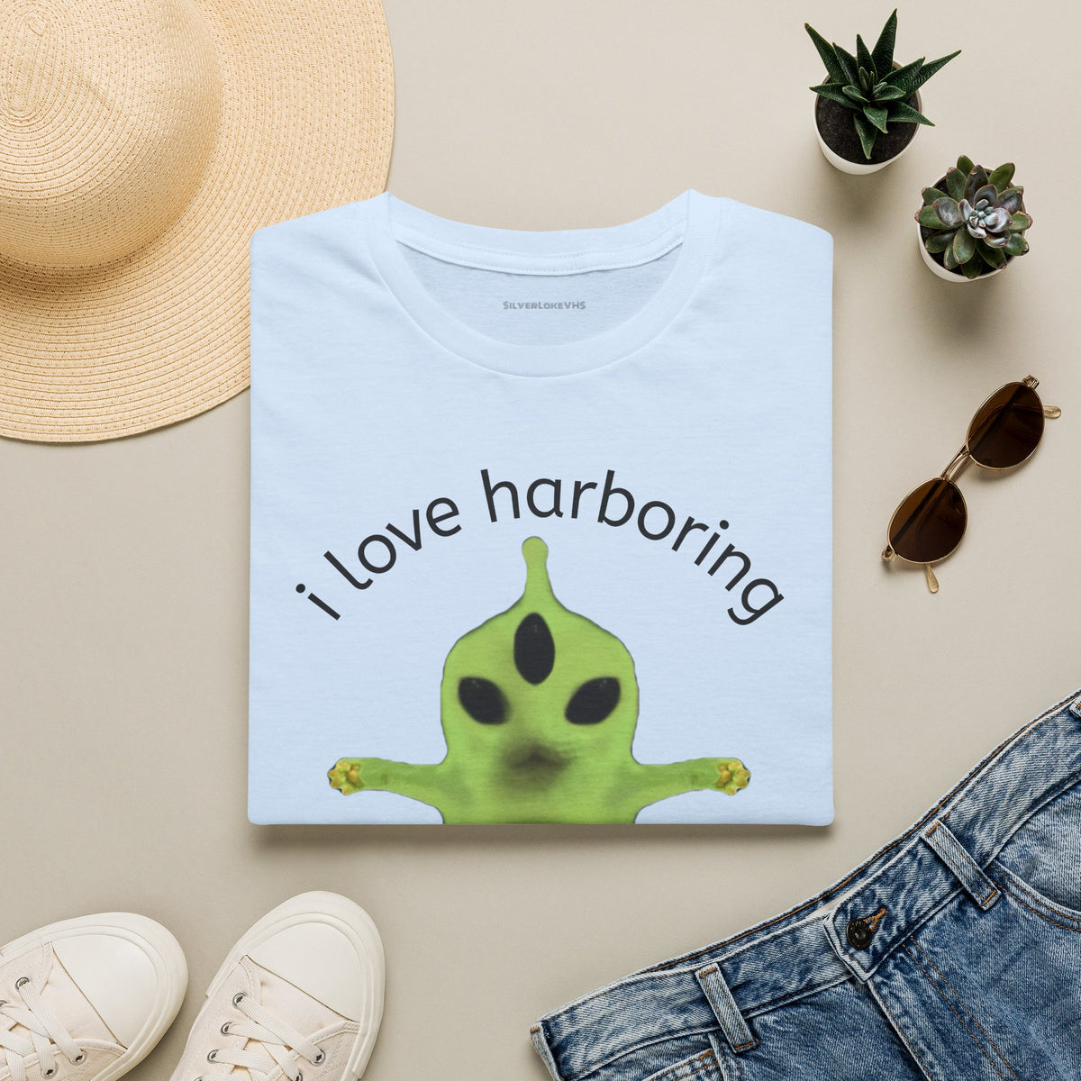 Gleebus Harboring T - White