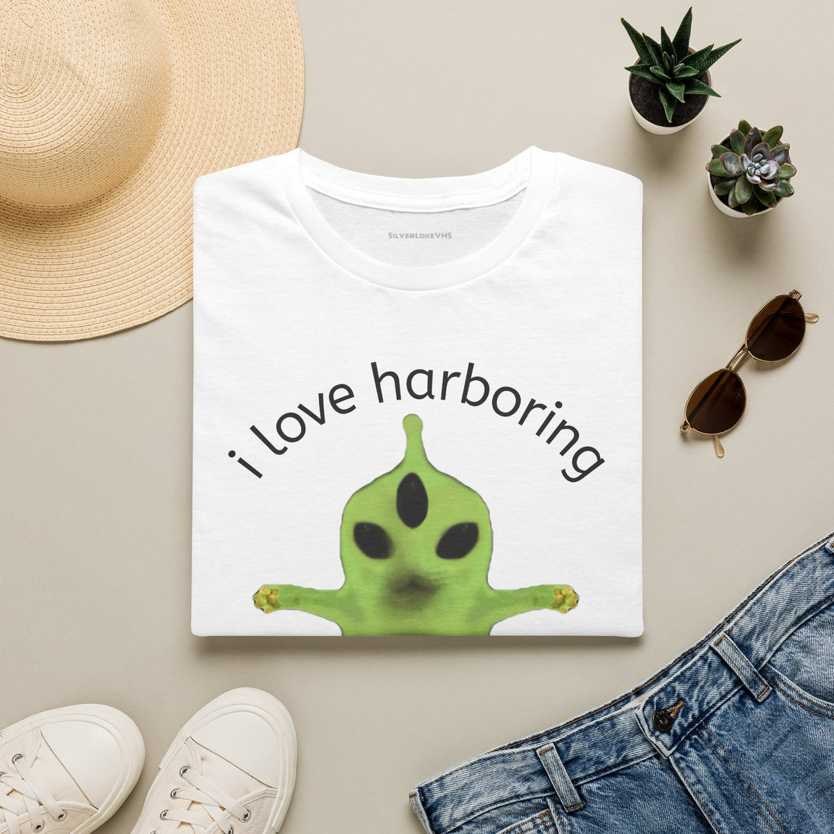 Gleebus Harboring T - White